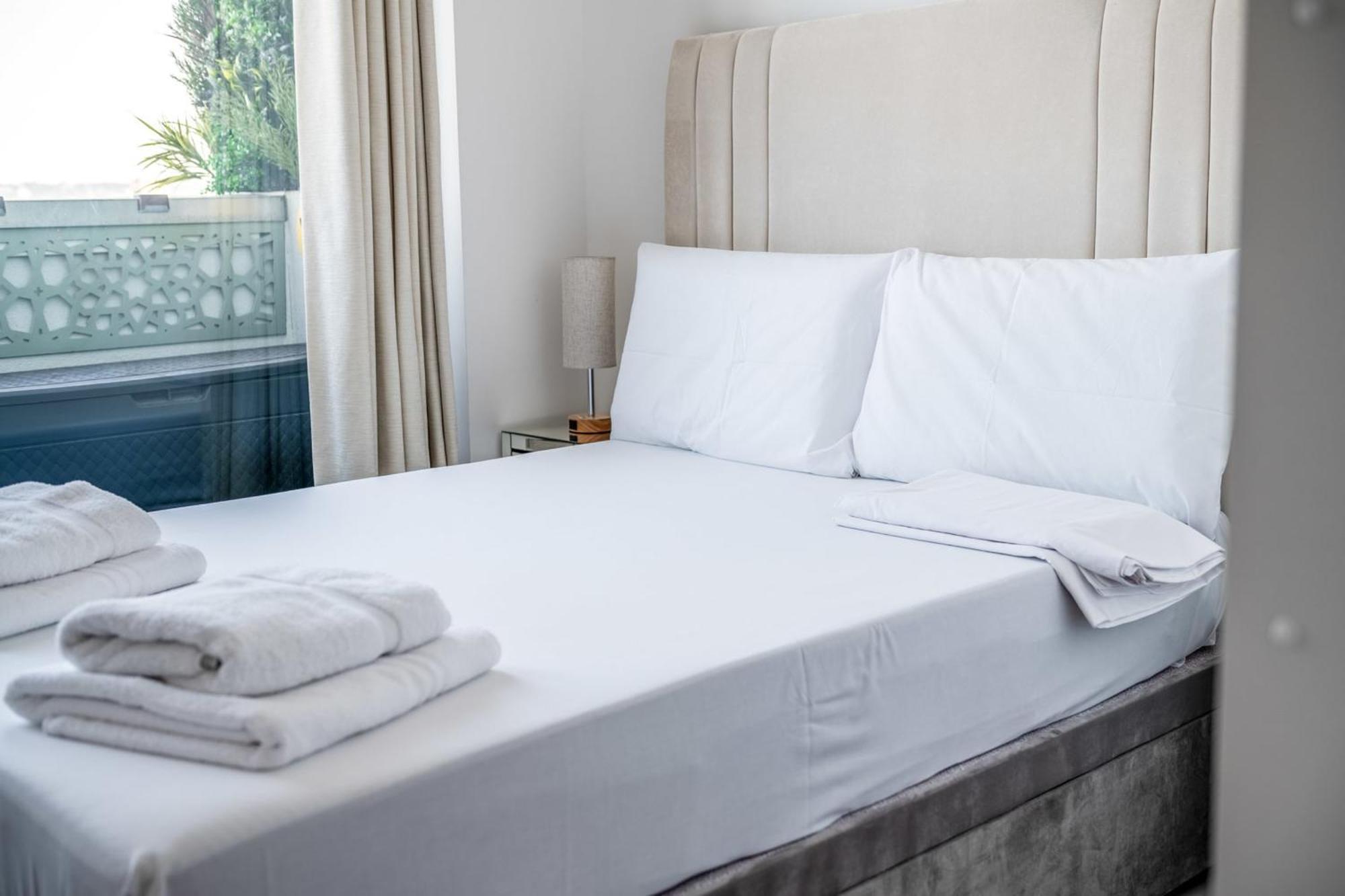 Canary Wharf Retreat With Free Secure Parking London Exterior photo