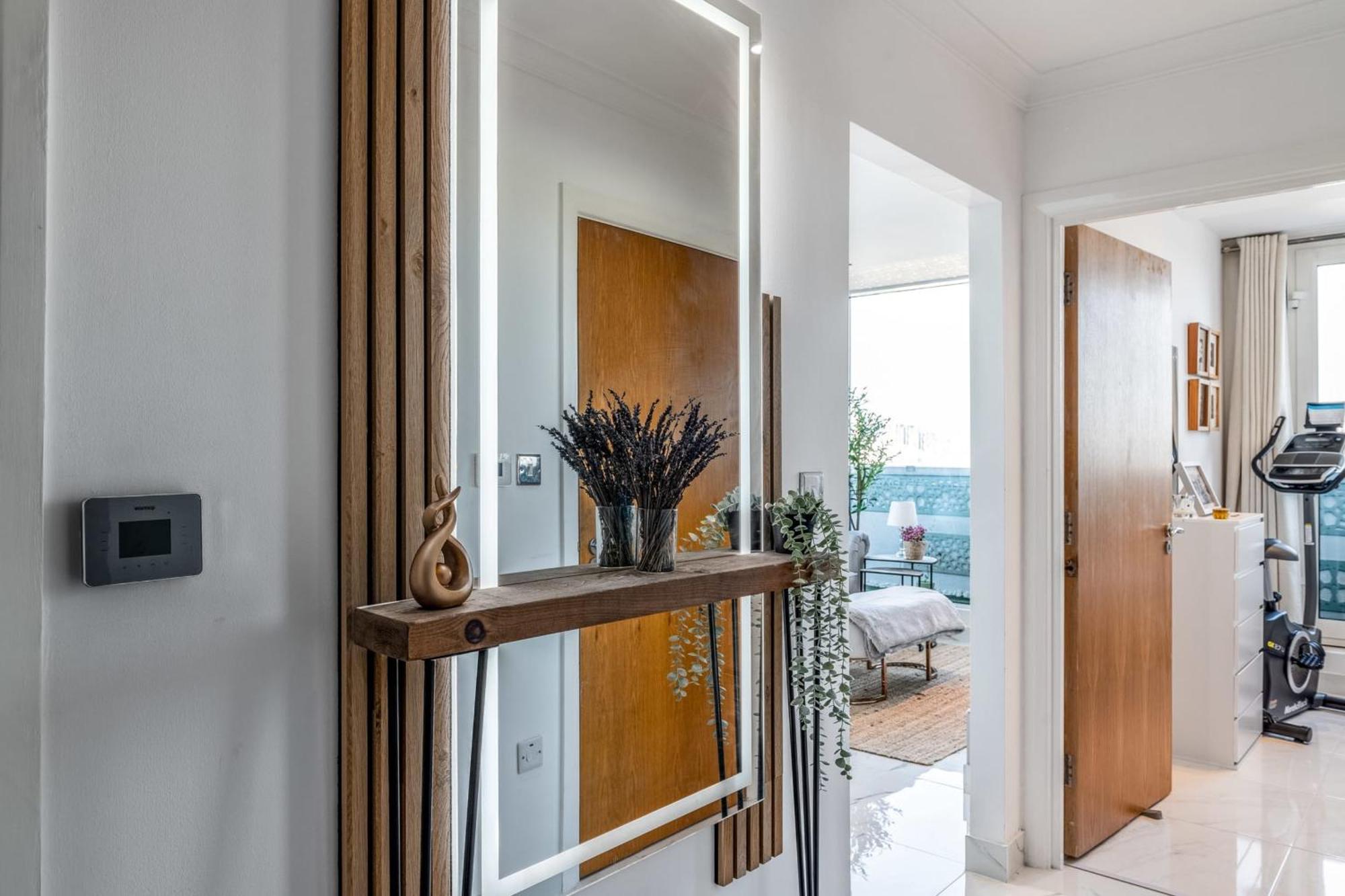 Canary Wharf Retreat With Free Secure Parking London Exterior photo