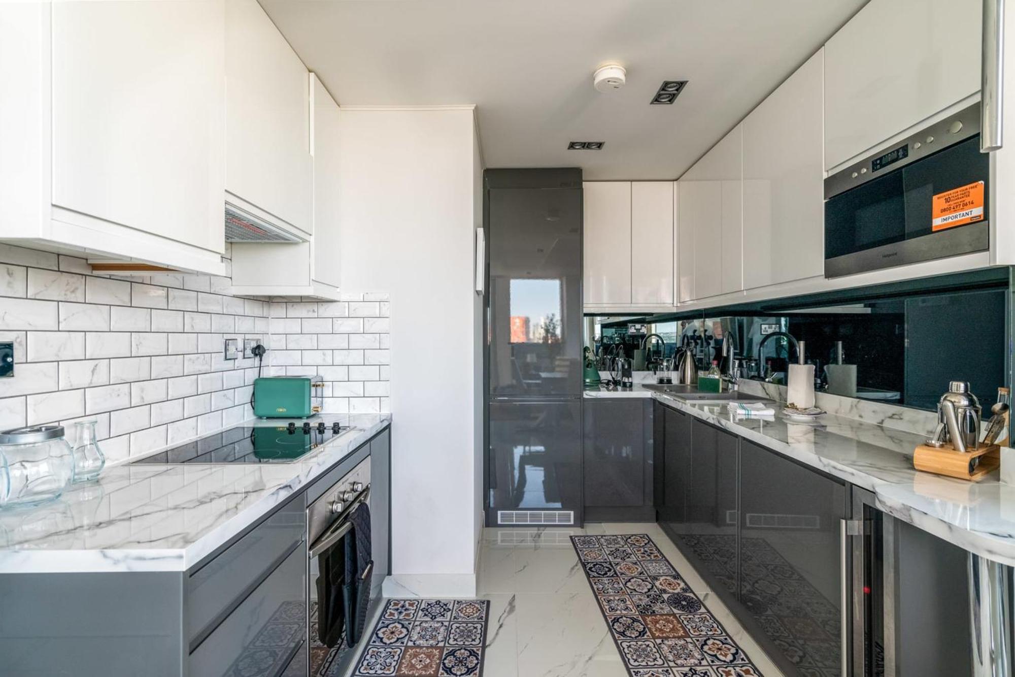 Canary Wharf Retreat With Free Secure Parking London Exterior photo