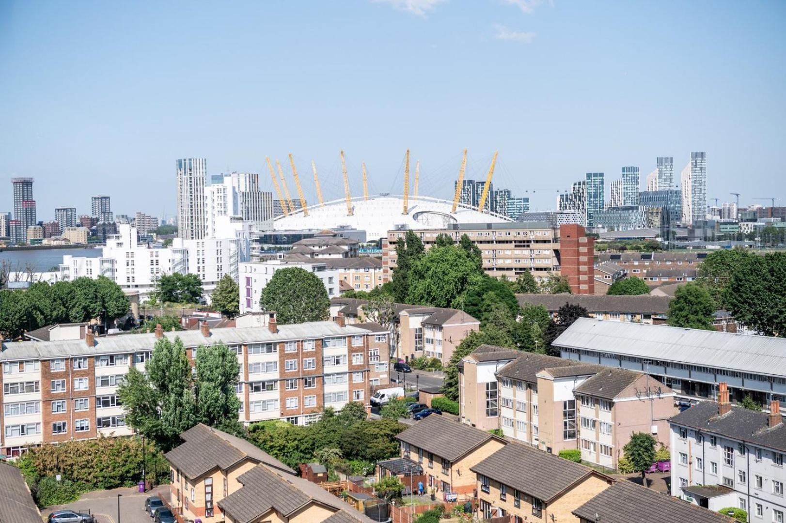 Canary Wharf Retreat With Free Secure Parking London Exterior photo